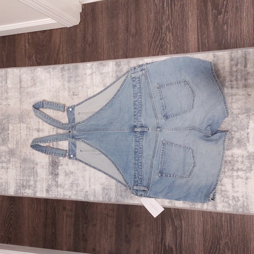 Target Ingrid & Isabel Maternity Shorts Overalls Size 8 Shortall - Picture 5 of 5